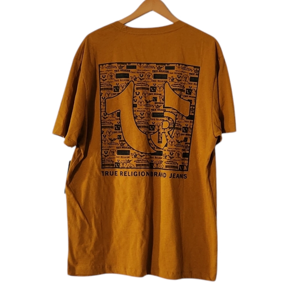 True Religion Casual T-Shirt Men's XXL Mustard Yellow Buckthorn Newspaper